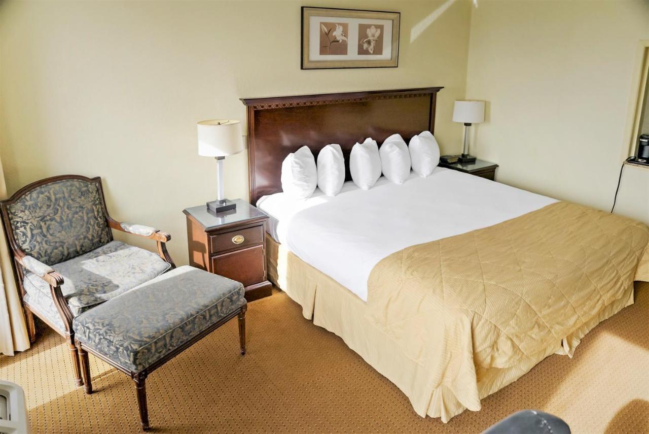 Economy Hotel Plus Wichita Exterior foto